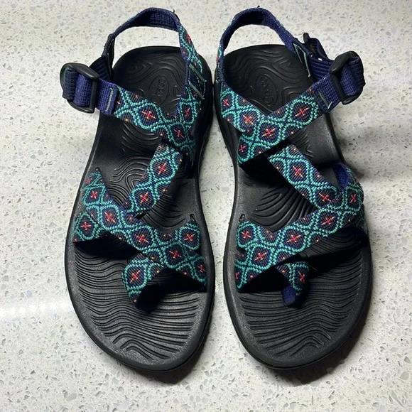 💙💙 Chaco Sandals 💙💙 - Picture 2 of 6